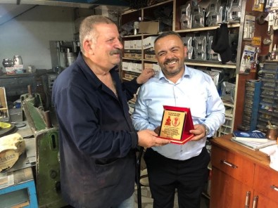 Tasova'da Esnafa Ahilik Haftasi Plaketi