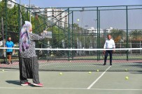 72 Yasinda Tenisle Tanisti