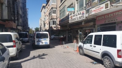 Evinde Asili Halde Bulundu