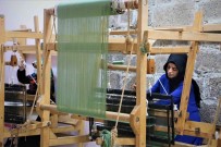 Terörden Arindirilan Ilçede Kadinlar El Emegi Göz Nuru Ürünler Üretip Meslek Sahibi Oluyor