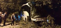 Amasya'da Yolcu Otobüsüyle Kamyonet Çarpisti Açiklamasi 2 Ölü, 8 Yarali