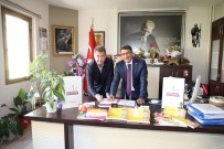 Ihtiyaç Sahibi Ögrencinin Forma Ve Kirtasiyesi Sehzadeler Belediyesinden