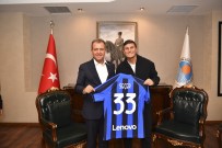 Inter Kulübü Baskan Yardimcisi Zanetti Mersin'de
