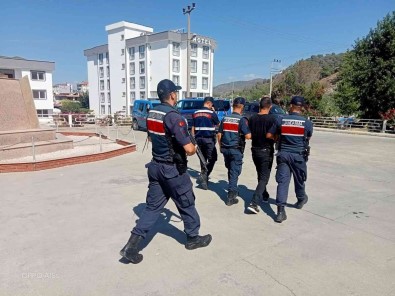 Kasten Öldürme Suçundan Araniyordu, Yakalandi