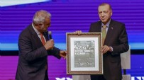 AK Parti İstanbul Danışma Meclisi toplantısında Cumhurbaşkanı Erdoğan'a dikkat çeken hediye! Büyük Türkiye kazandı!