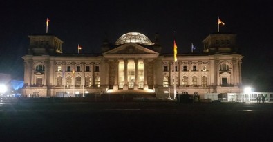 Almanya'dan enerji tasarrufu için yeni tedbirler! Işıklandırmalar kapatıldı!