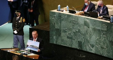 Başkan Erdoğan, BM kürsüsünden dünyaya 3 kare ile mesaj verdi!