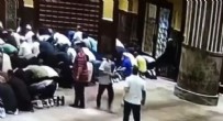Cemaatin secdeye gitmesini bekledi! Camide 'pes' dedirten hırsızlık