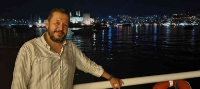 Deniz Ortasinda Müzayede Düzenlediler