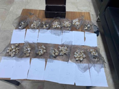 Eyüpsultan'da Aracin Teyp Ve Bagaj Bölümünden Uyusturucu Çikti