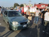 Tarsus'ta Otomobille Çarpisan Motosikletli Yaralandi