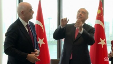Başkan Erdoğan ile FIFA Başkanı Gianni Infantino arasında gülümseten diyalog...