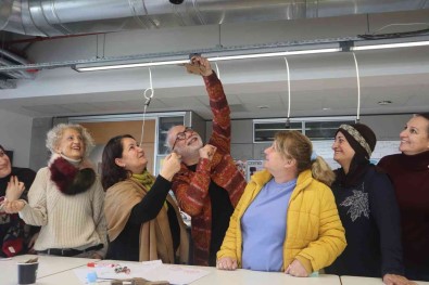 Kadinlar Ve Gençler Için 'Mobilya Akademi'