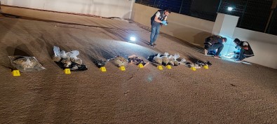 Polis Kapiya Dayaninca Uyusturuculari Ve Paralari 6. Kattan Asagiya Attilar