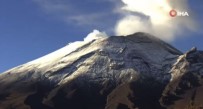 Popocatepetl Yanardagi'nda 24 Saatte 7 Patlama