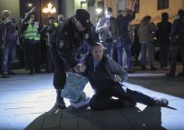 Rusya'daki Seferberlik Karsiti Protestolarda Gözalti Sayisi Bini Asti