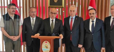 Bakan Kirisci; 'Marmaris'teki Yanginda 500 Hektar Alan Zarar Gördü'