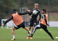 Besiktas'ta Derbi Hazirliklari Sürüyor