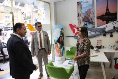 Eken, Meclis Üyesi Adaylariyla Istasyon Caddesinde