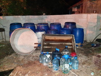 Hatay'da 3 Bin 550 Litre Sahte Raki Ele Geçirildi