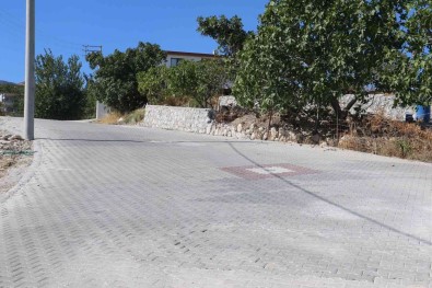 MASKI'den Içme Suyu Hatti Ve Içme Suyu Deposu Çalismalari