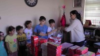 Muhtardan Mahalledeki 250 Ögrenciye Kirtasiye Yardimi