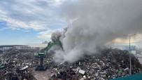 Osmaniye'de Geri Dönüsüm Tesisinde Yangin