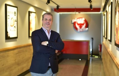 Pizzabulls Subelerine 'Kadin Eli' Degiyor