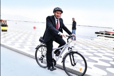 Soyer'den şaşırtan açıklama: İzmir’in derelerini bisiklet yolu yapacağız
