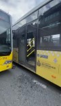 Üsküdar'da IETT Otobüsleri Kaza Yapti Açiklamasi Yolcular Durakta Kaldi
