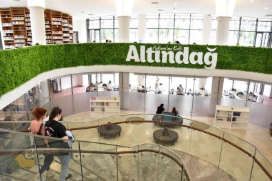 Altindag Kütüphaneleri Rekora Kosuyor