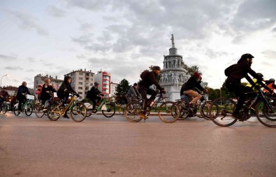 Arabasiz Gün Bisiklet Turu Etkinligi