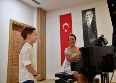 Konyaalti Belediyesi Müzik Akademisi'nden Uluslararasi Basari