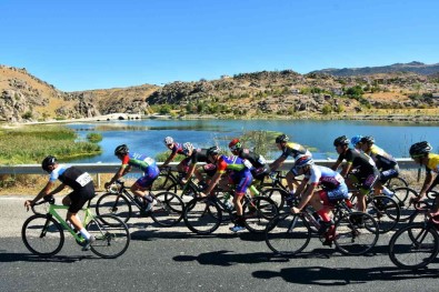 Türkiye Bisiklet Sampiyonasi'nin Ilk Gün Etaplari Tamamlandi