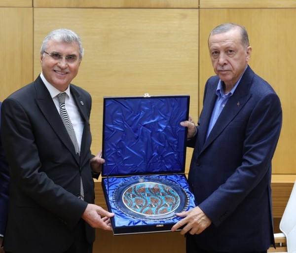 Başkan Erdoğan'dan Sakarya Valiliği ve Büyükşehir Belediyesine ziyaret
