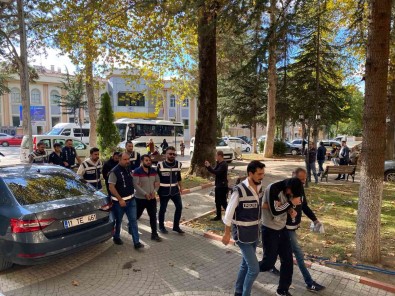 Bilecik'te 5,5 Milyonluk Vurgunda Tutuklu Sayisi 8'E Çikti
