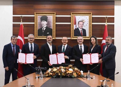 Çayirova Spor Lisesi Için Imzalar Atildi