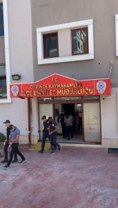 Derince'de 3 Kisi 540 Metre Kablo Çaldi