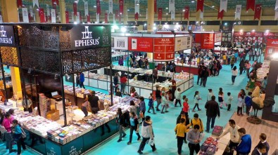 Ege'nin En Büyük Kitap Fuari Kapilarini 5. Kez Açiyor