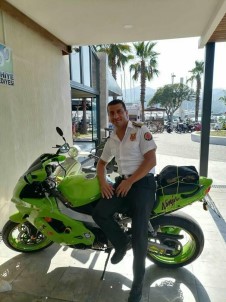 Bariyerlere Çarpan Motosikletin Sürücüsü Hayatini Kaybetti