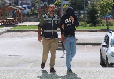 Çaldigi Bisikletleri Satarken Suçüstü Yakalandi