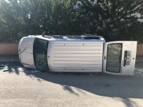 Kazada Yan Yatan Otomobilin Sürücüsü Yaralandi