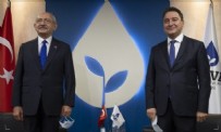 Ali Babacan'dan Kılıçdaroğlu'nun adaylık çıkışına ilk yorum