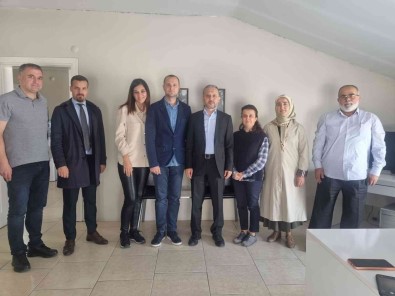 Dr. Yilmaz Eczacilari Unutmadi