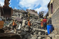 Kenya'da 6 Katli Bina Çöktü Açiklamasi 6 Ölü