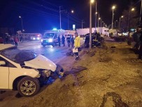 Konya'da Iki Otomobil Çarpisti Açiklamasi 1 Ölü, 2 Yarali