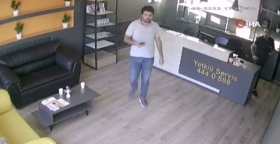 Ardahan'daki Depremde Yasanan Korku Dolu Anlar Kameraya Yansidi