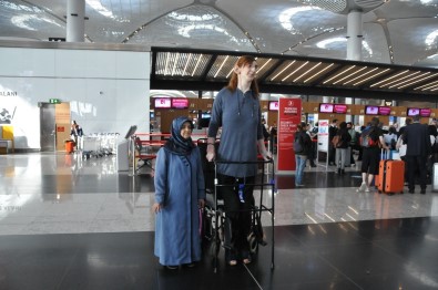 5 Kez Guinness Dünya Rekortmeni Olan Rumeysa Gelgi ABD'ye Gitti