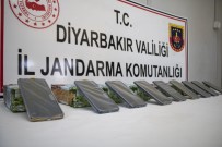 Meyve Suyu Kutusu Içinde 975 Bin Lira Degeri Olan 65 Cep Telefonu Ele Geçirildi