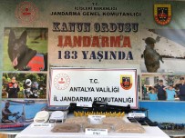 Piyasaya Sürülmeye Hazirlanan 5 Kilogram Uyusturucuya Jandarma Baskini